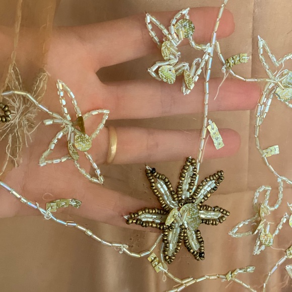 Formal dress 100% silk and handmade embroidery. - Picture 7 of 16